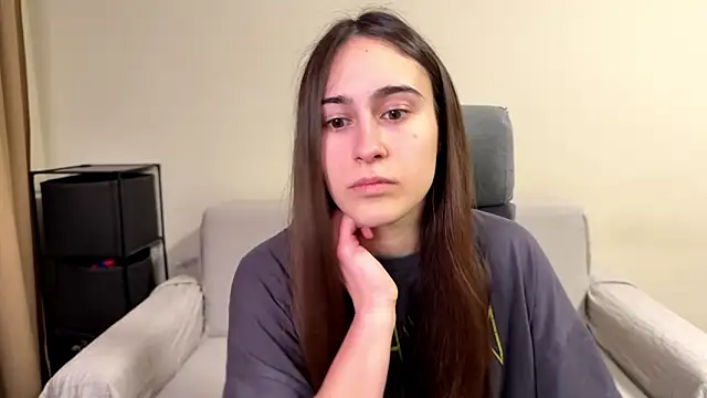 Snapshot of AliceKolltt chatting on 26, 3, 2026 AliceKolltt online show from 26, 3, 2026