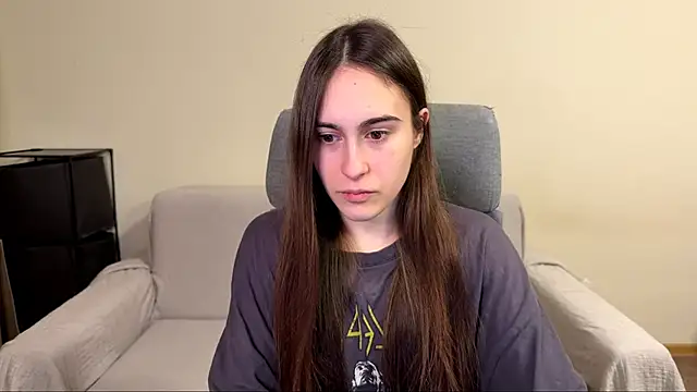 Snapshot of AliceKolltt chatting on 9, 4, 2026 AliceKolltt online show from 9, 4, 2026