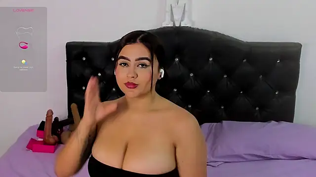 Snapshot of katia_bigboobs1 chatting on 15, 7, 2026 katia bigboobs1 online show from 15, 7, 2026