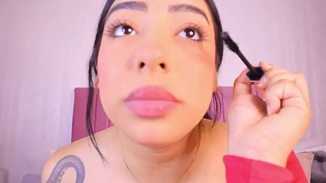 Snapshot of kath_rosee1 chatting on 21, 11, 2025 kath rosee1 online show from 21, 11, 2025