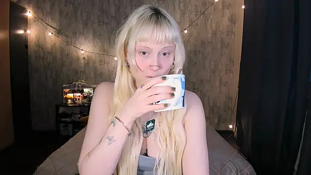 Snapshot of MariaMango chatting on 14, 12, 2025 MariaMango online show from 14, 12, 2025