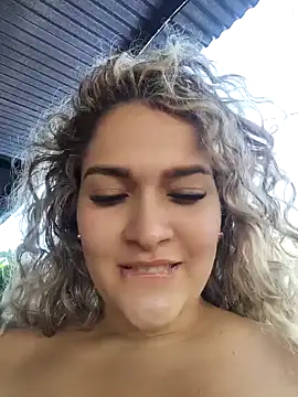 Sara smiiith211 online show from 29, 12, 2024