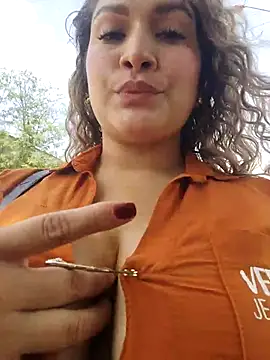 Sara smiiith211 online show from 6, 4, 2026