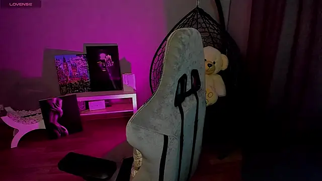 lily williamss online show from 23, 1, 2025