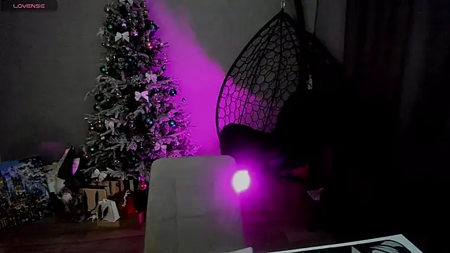 lily williamss online show from 24, 11, 2025