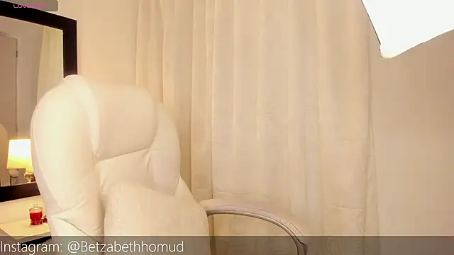 Snapshot of BetzabethHomud0 chatting on 23, 10, 2025 BetzabethHomud0 online show from 23, 10, 2025
