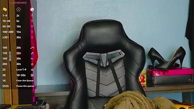 Snapshot of TreeJeanne chatting on 5, 11, 2025 TreeJeanne online show from 5, 11, 2025