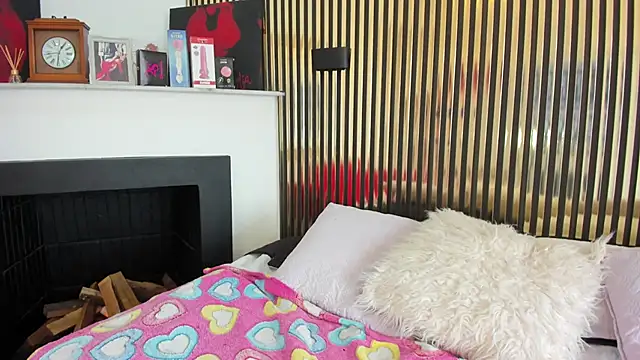 Snapshot of Kendaal_Doshi chatting on 16, 11, 2025 Kendaal Doshi online show from 16, 11, 2025