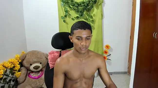 Snapshot of corzoethan chatting on 6, 2, 2025 corzoethan online show from 6, 2, 2025