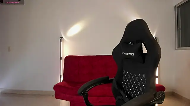 mally s1 online show from 9, 3, 2025