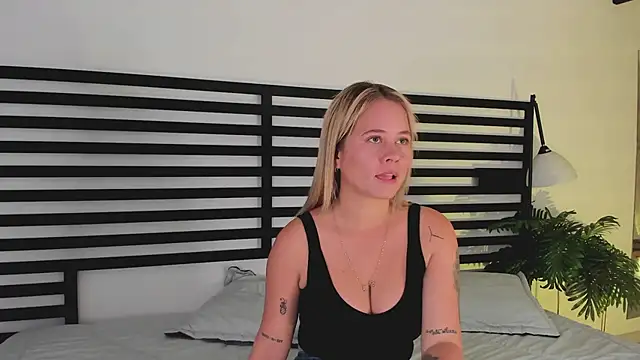 stefanny ruiz  online show from 6, 2, 2025