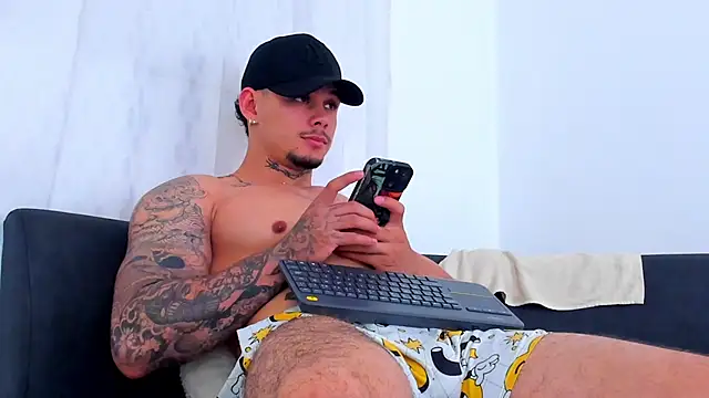 NoahhBrown online show from 7, 11, 2025