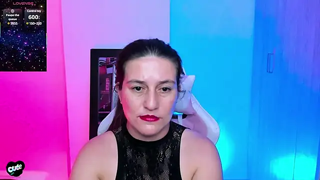 Snapshot of Saskyaa chatting on 2, 3, 2025 Saskyaa online show from 2, 3, 2025