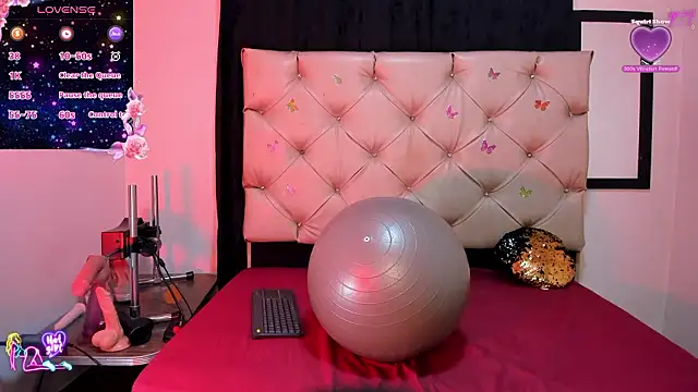 Snapshot of cleopatraa chatting on 3, 2, 2026 cleopatraa online show from 3, 2, 2026