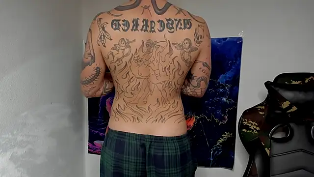 Snapshot of layneinchains chatting on 10, 1, 2025 layneinchains online show from 10, 1, 2025