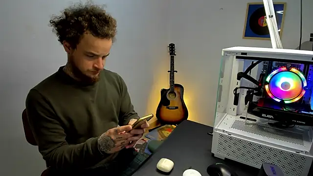 Snapshot of layneinchains chatting on 22, 12, 2025 layneinchains online show from 22, 12, 2025