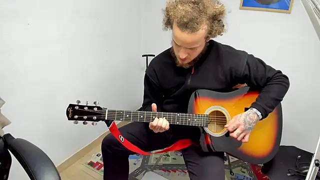 Snapshot of layneinchains chatting on 22, 12, 2025 layneinchains online show from 22, 12, 2025