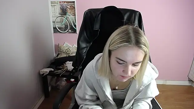 viktoria lovely online show from 17, 4, 2026