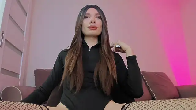 monicastark  online show from 20, 10, 2025