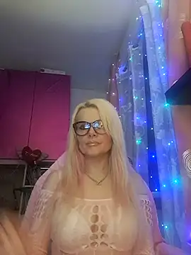 Snapshot of Angeldevilus chatting on 5, 2, 2025 Angeldevilus online show from 5, 2, 2025