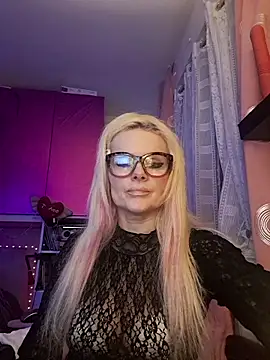 Snapshot of Angeldevilus chatting on 14, 2, 2025 Angeldevilus online show from 14, 2, 2025