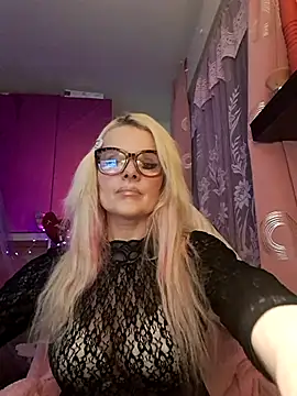 Snapshot of Angeldevilus chatting on 28, 2, 2025 Angeldevilus online show from 28, 2, 2025