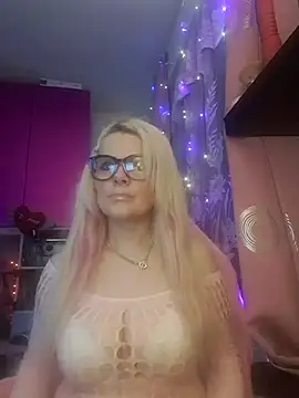 Snapshot of Angeldevilus chatting on 1, 3, 2025 Angeldevilus online show from 1, 3, 2025