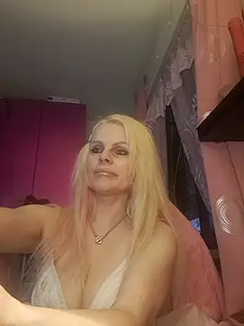 Snapshot of Angeldevilus chatting on 7, 3, 2025 Angeldevilus online show from 7, 3, 2025