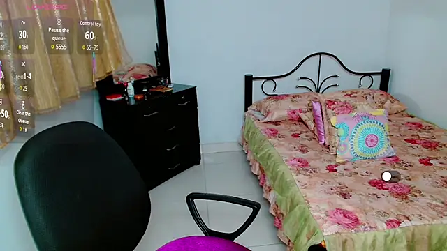 Snapshot of Lily_Benet1 chatting on 22, 10, 2025 Lily Benet1 online show from 22, 10, 2025