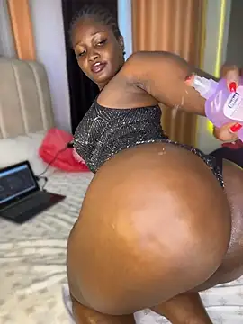 Snapshot of t-Booty_risky_ chatting on 14, 5, 2026 t-Booty risky online show from 14, 5, 2026