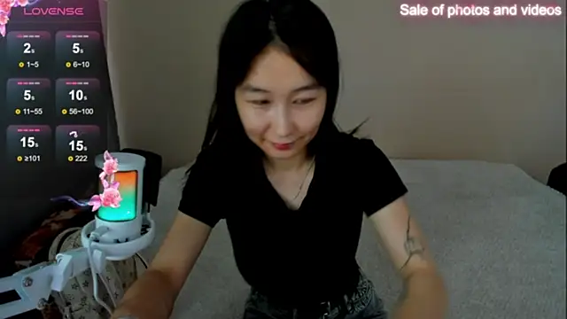 SaraXray online show from 22, 11, 2025