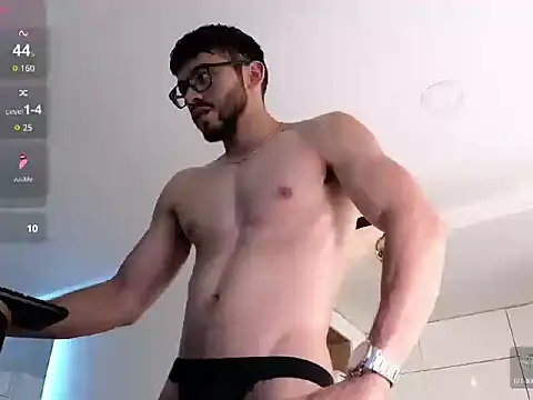 Snapshot of Phantom_Bigger1 chatting on 5, 12, 2025 Phantom Bigger1 online show from 5, 12, 2025