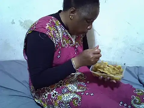 Snapshot of Crystal__Gee chatting on 26, 12, 2024 Crystal  Gee online show from 26, 12, 2024