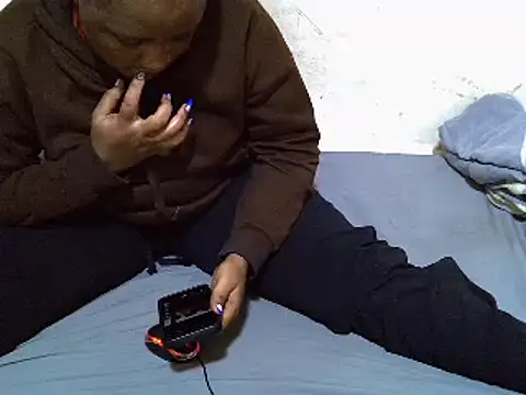 Snapshot of Crystal__Gee chatting on 1, 3, 2025 Crystal  Gee online show from 1, 3, 2025