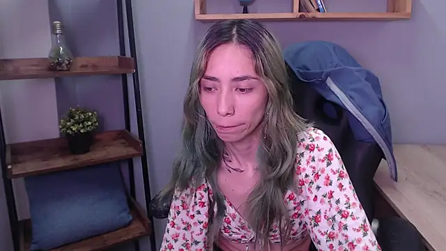 Snapshot of Erika_Stevens chatting on 20, 11, 2025 Erika Stevens online show from 20, 11, 2025