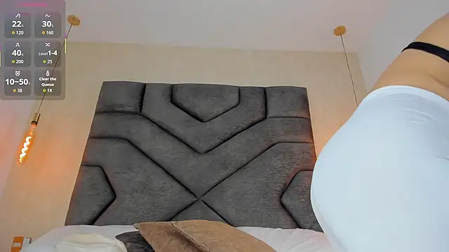 Liinda Saenz online show from 31, 3, 2026