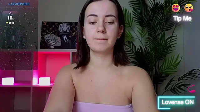 SweetieKendl online show from 1, 2, 2026