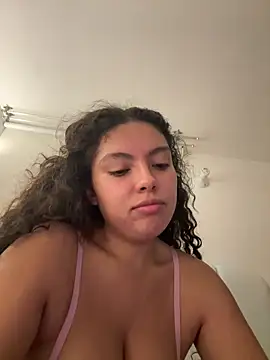 Snapshot of Nathcurly_ chatting on 17, 10, 2025 Nathcurly online show from 17, 10, 2025