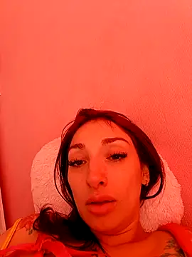 Snapshot of Anniespears chatting on 6, 3, 2026 Anniespears online show from 6, 3, 2026