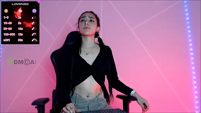 lilylouisee online show from 5, 3, 2025