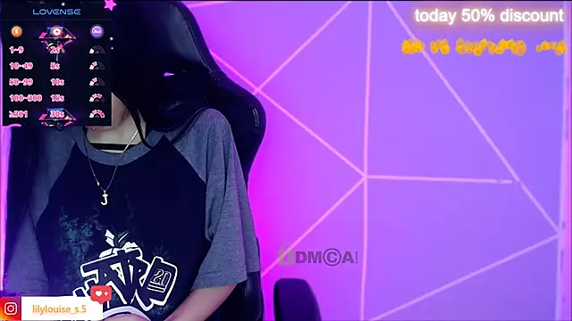 lilylouisee online show from 29, 10, 2025