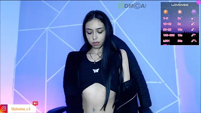 Snapshot of lilylouisee chatting on 27, 3, 2026 lilylouisee online show from 27, 3, 2026