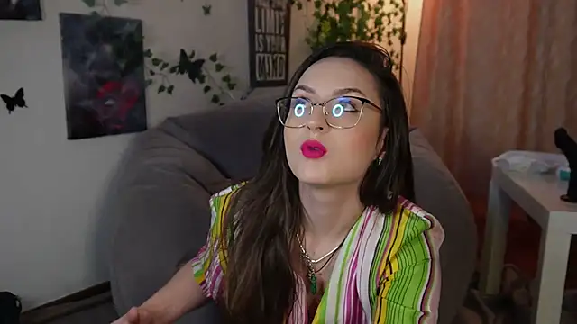 Snapshot of NaughtYHomemadE chatting on 12, 1, 2025 NaughtYHomemadE online show from 12, 1, 2025