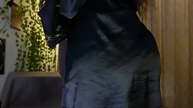 Snapshot of NaughtYHomemadE chatting on 8, 3, 2025 NaughtYHomemadE online show from 8, 3, 2025