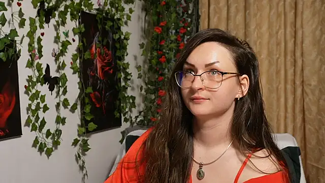 Snapshot of NaughtYHomemadE chatting on 26, 9, 2025 NaughtYHomemadE online show from 26, 9, 2025