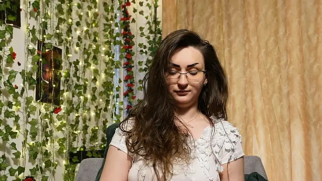 NaughtYHomemadE online show from 2, 7, 2026