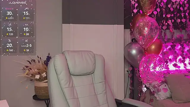 XtraHotX online show from 21, 2, 2025