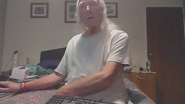 WaverlyKernow online show from 16, 4, 2026