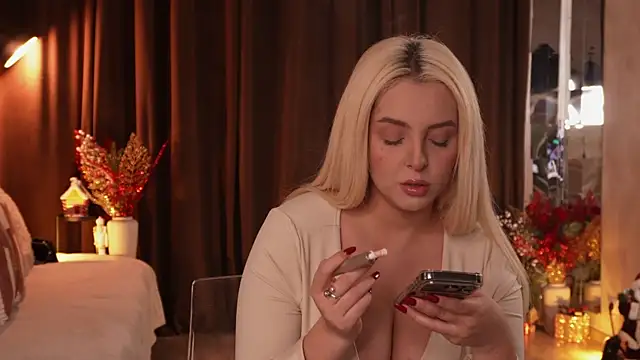 VictoriaMorrone online show from 3, 12, 2025