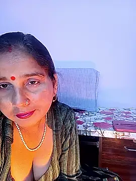 Snapshot of reemacouple007 chatting on 18, 1, 2026 reemacouple007 online show from 18, 1, 2026